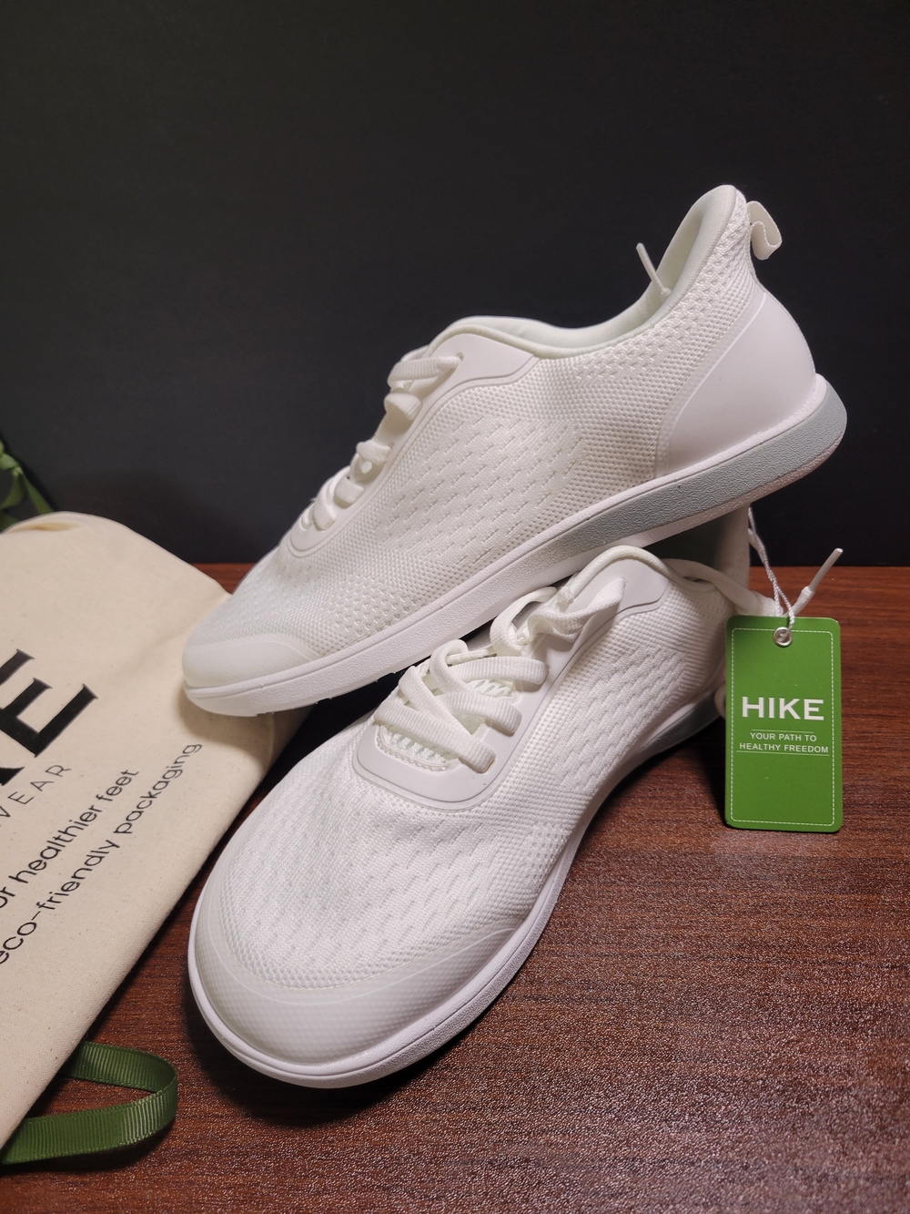 HIKE Footwear White Knit Sneakers NWT Women's Size 7.5 Lightweight Walkimg Shoes